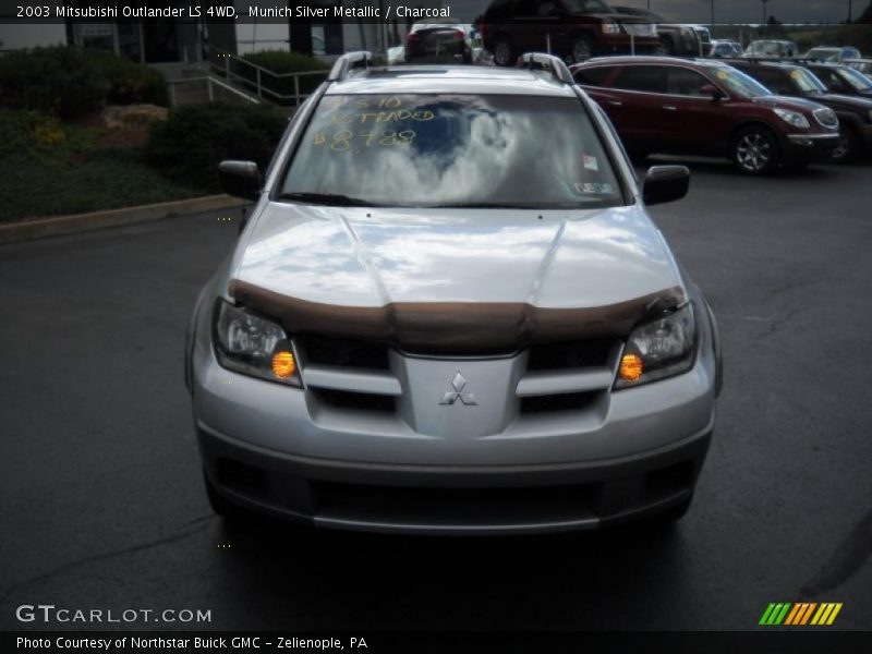 Munich Silver Metallic / Charcoal 2003 Mitsubishi Outlander LS 4WD