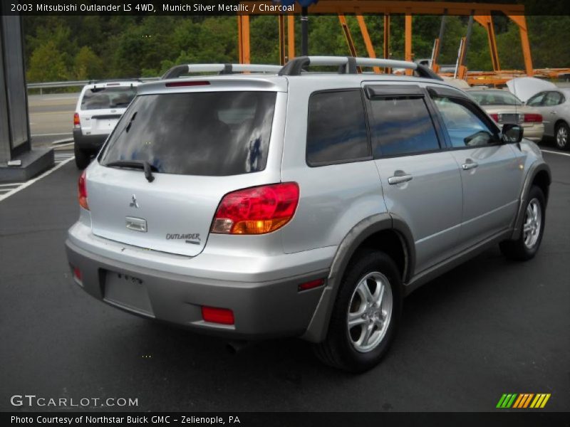 Munich Silver Metallic / Charcoal 2003 Mitsubishi Outlander LS 4WD