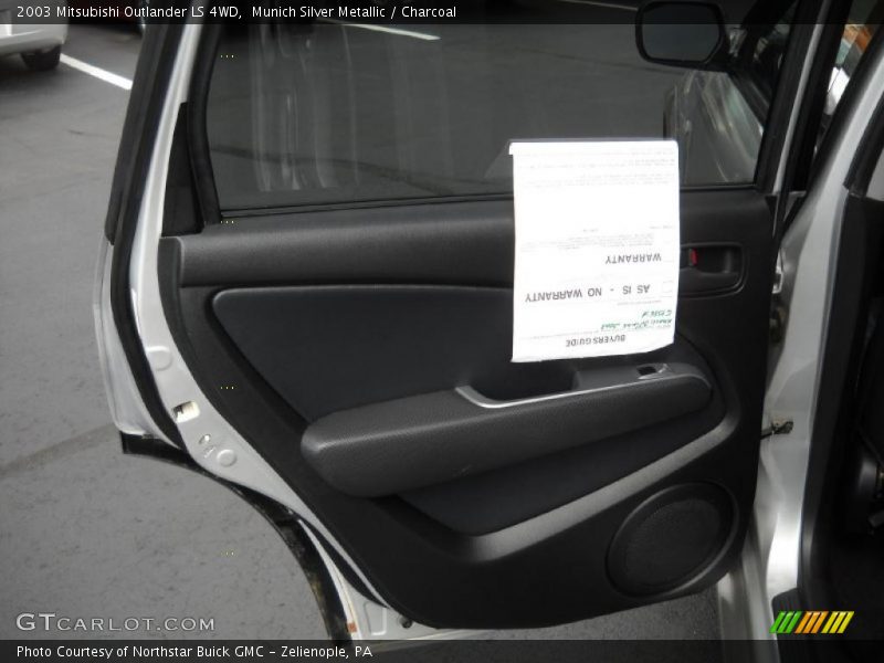 Munich Silver Metallic / Charcoal 2003 Mitsubishi Outlander LS 4WD