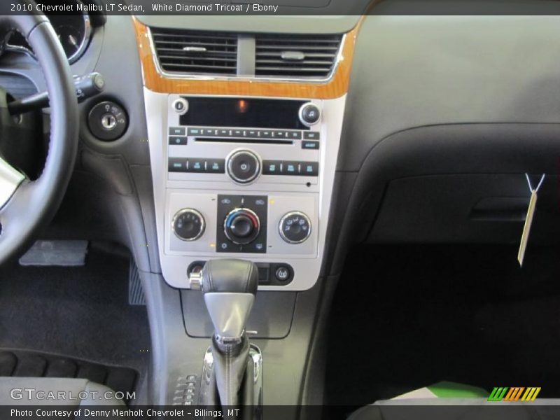 White Diamond Tricoat / Ebony 2010 Chevrolet Malibu LT Sedan