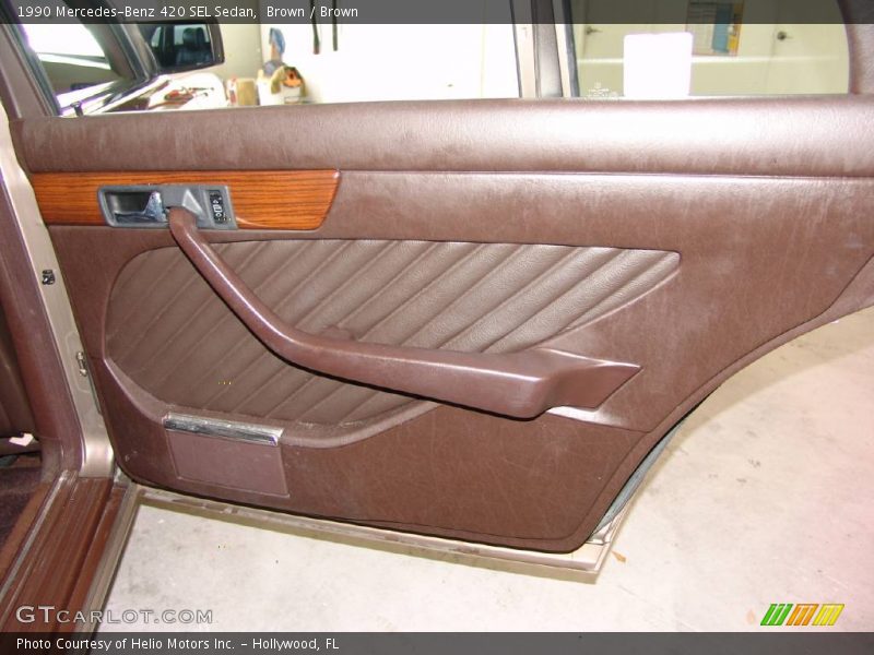 Brown / Brown 1990 Mercedes-Benz 420 SEL Sedan