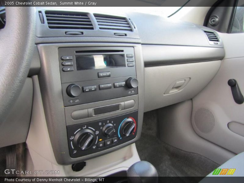 Summit White / Gray 2005 Chevrolet Cobalt Sedan