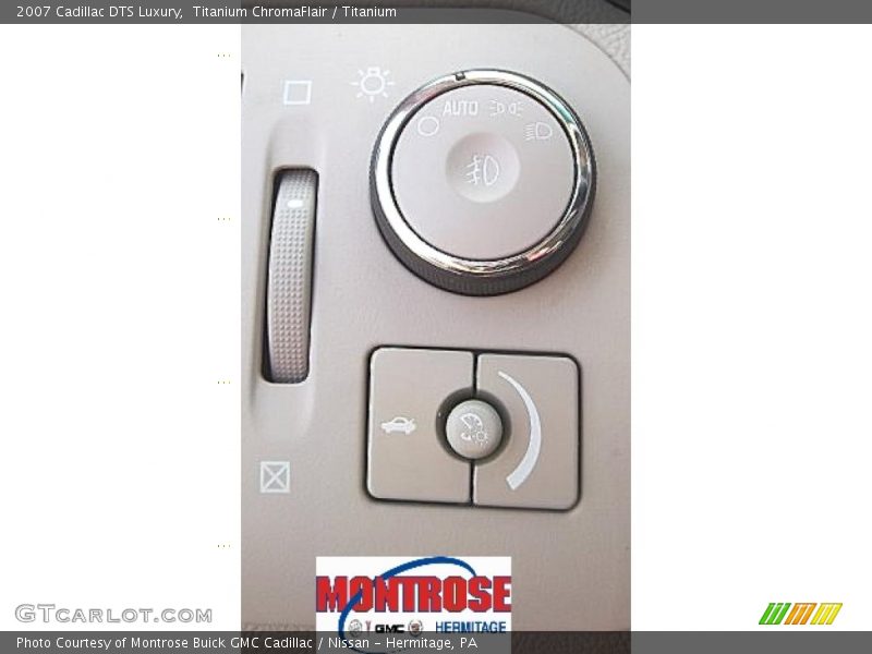 Titanium ChromaFlair / Titanium 2007 Cadillac DTS Luxury