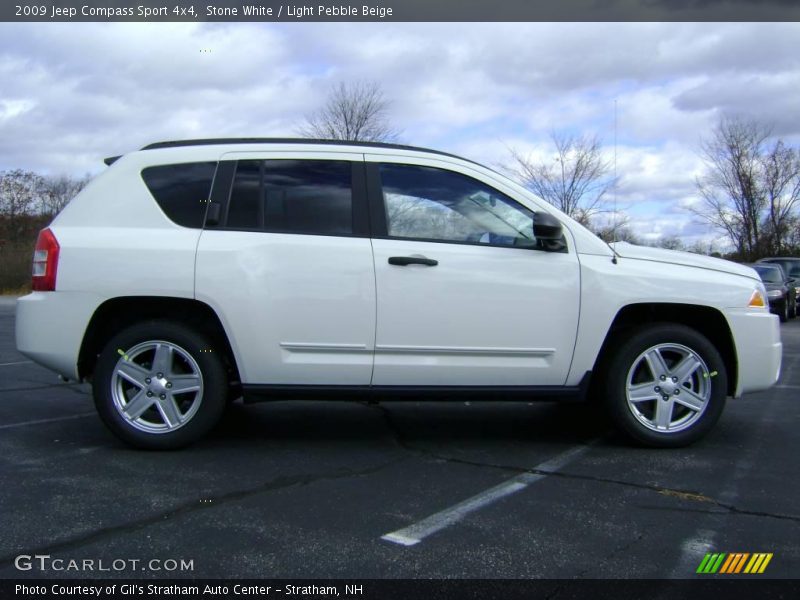 Stone White / Light Pebble Beige 2009 Jeep Compass Sport 4x4
