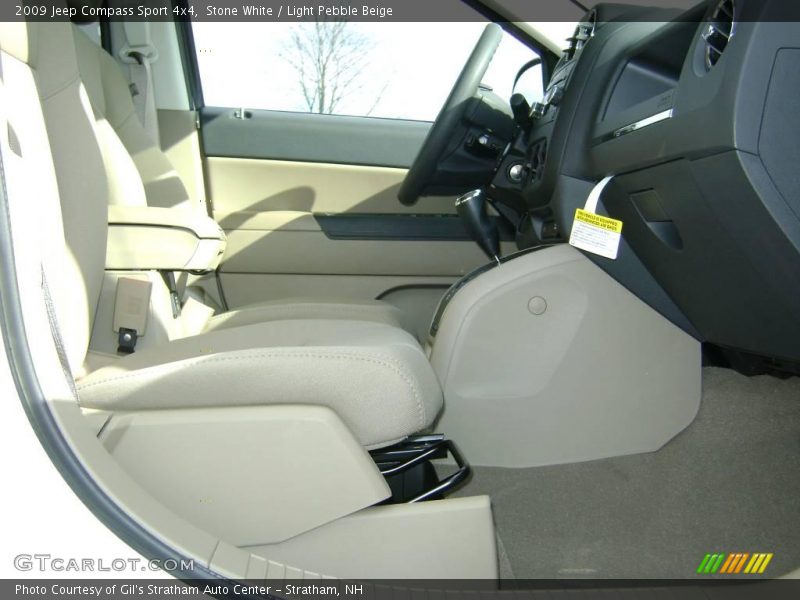 Stone White / Light Pebble Beige 2009 Jeep Compass Sport 4x4