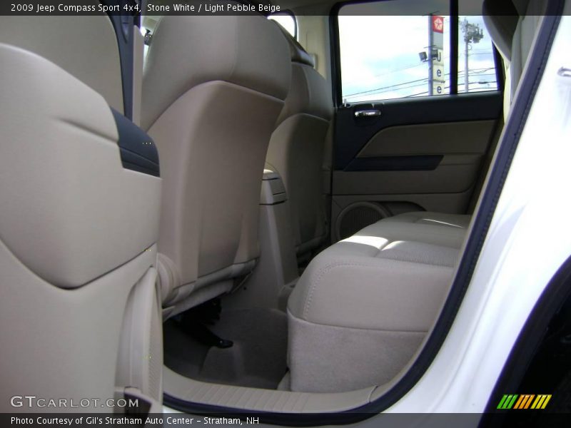 Stone White / Light Pebble Beige 2009 Jeep Compass Sport 4x4