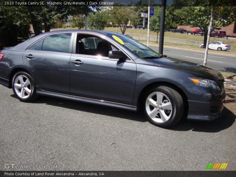 Magnetic Gray Metallic / Dark Charcoal 2010 Toyota Camry SE