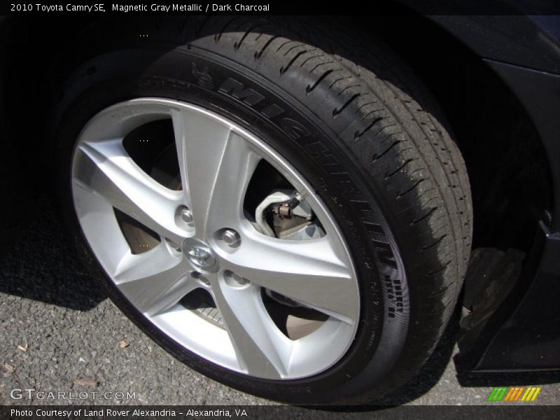 Magnetic Gray Metallic / Dark Charcoal 2010 Toyota Camry SE