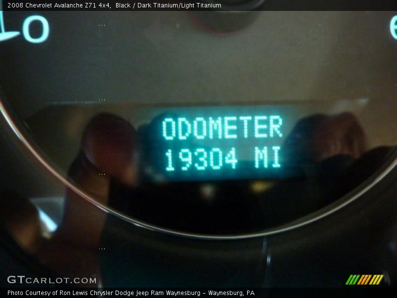 Black / Dark Titanium/Light Titanium 2008 Chevrolet Avalanche Z71 4x4