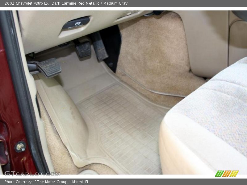 Dark Carmine Red Metallic / Medium Gray 2002 Chevrolet Astro LS
