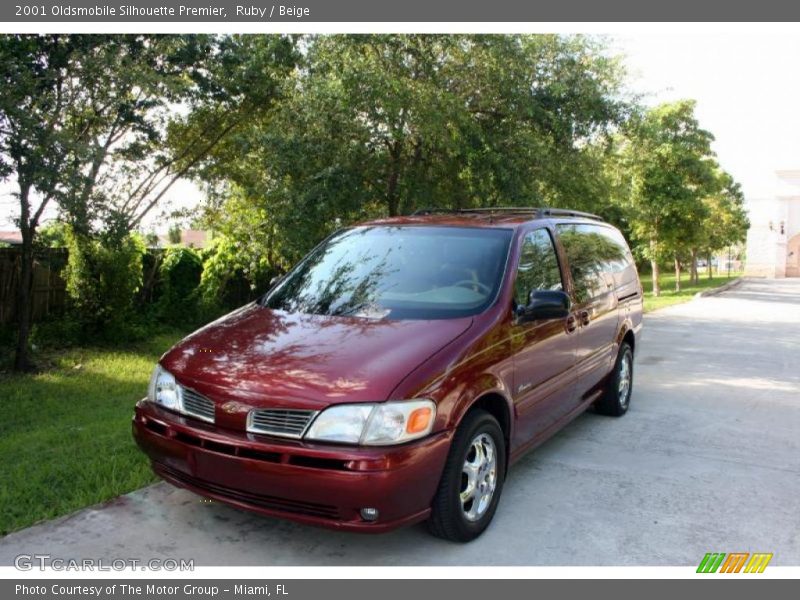 Ruby / Beige 2001 Oldsmobile Silhouette Premier