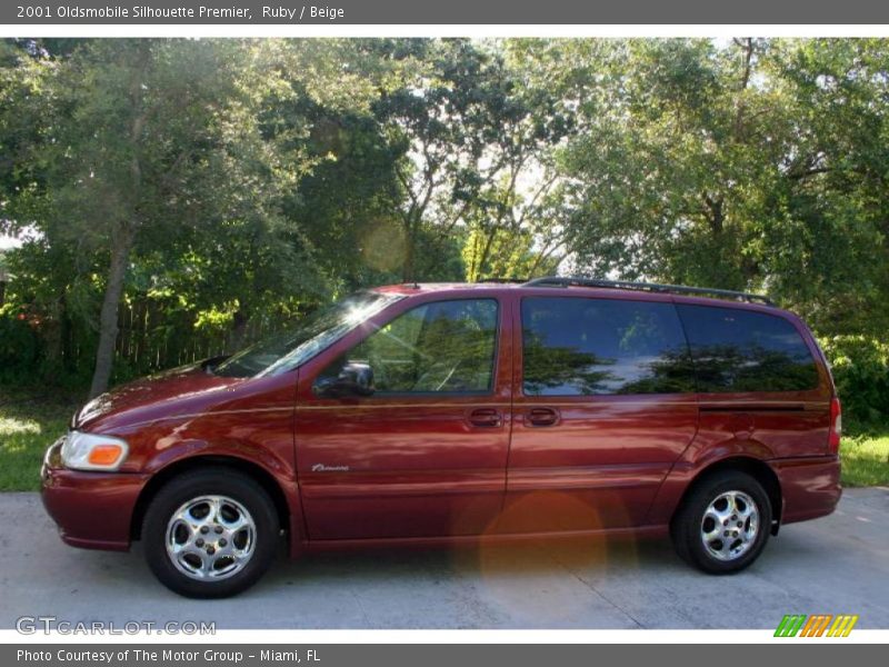 Ruby / Beige 2001 Oldsmobile Silhouette Premier