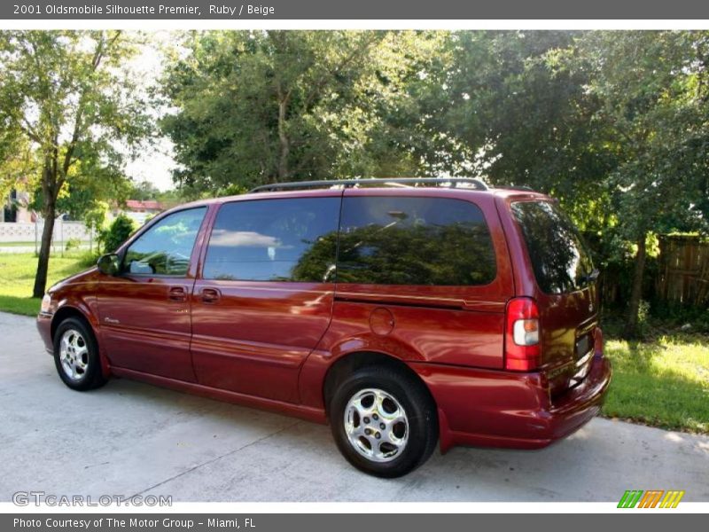 Ruby / Beige 2001 Oldsmobile Silhouette Premier