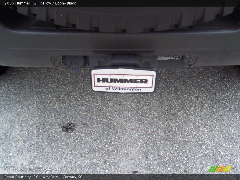 Yellow / Ebony Black 2006 Hummer H3