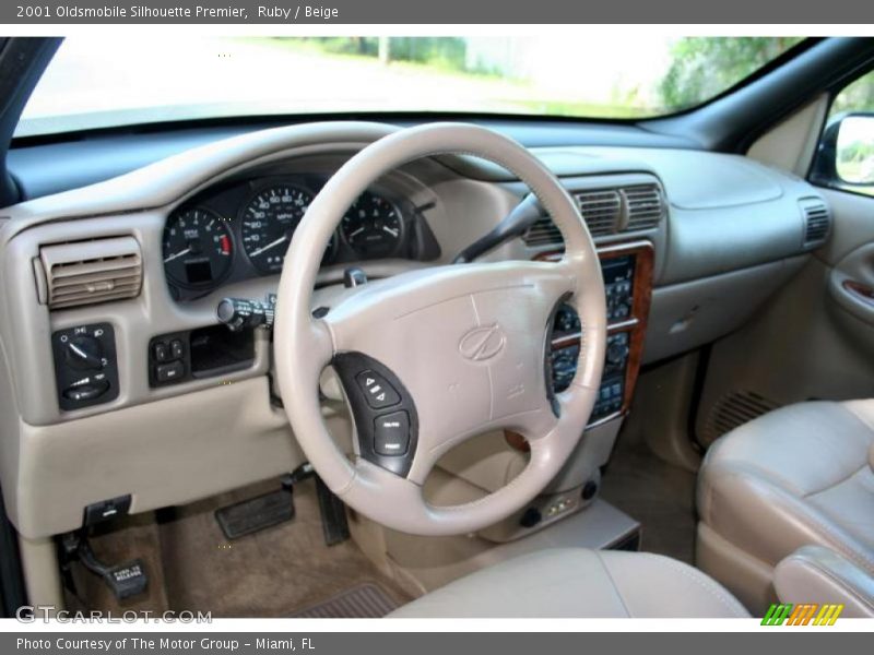 Ruby / Beige 2001 Oldsmobile Silhouette Premier