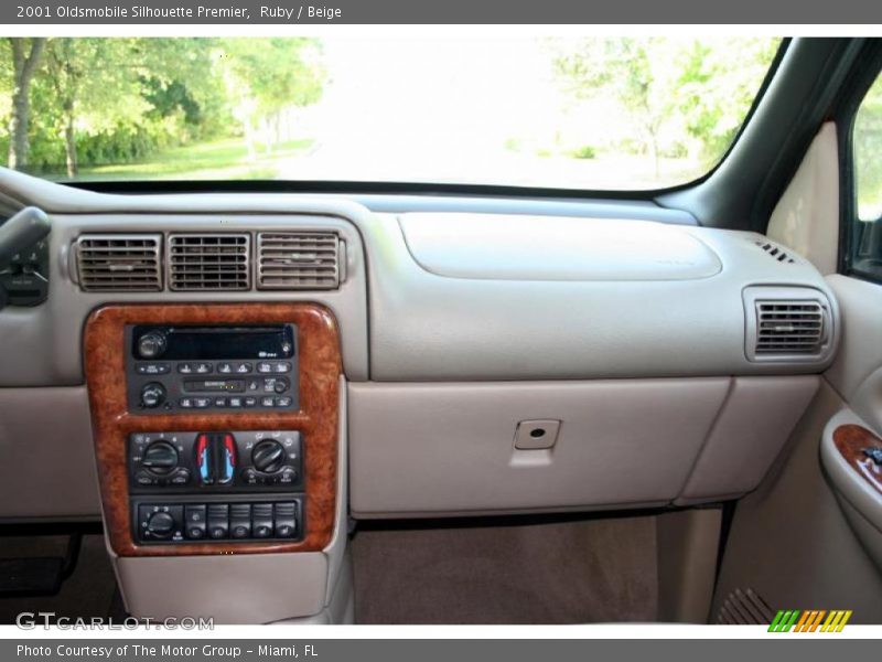 Ruby / Beige 2001 Oldsmobile Silhouette Premier