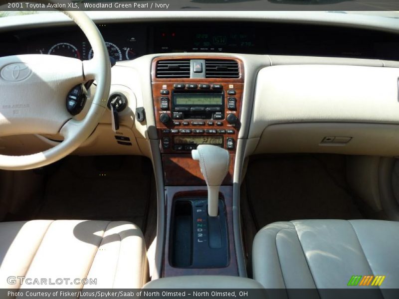 Woodland Green Pearl / Ivory 2001 Toyota Avalon XLS