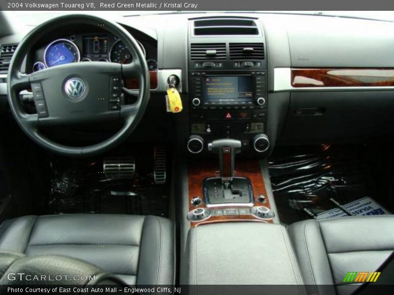 Reed Green Metallic / Kristal Gray 2004 Volkswagen Touareg V8