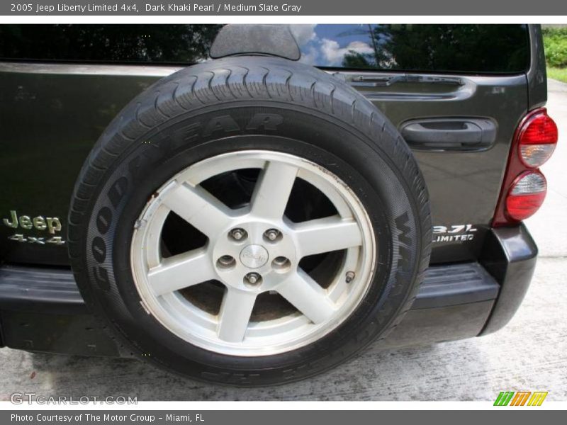 Dark Khaki Pearl / Medium Slate Gray 2005 Jeep Liberty Limited 4x4