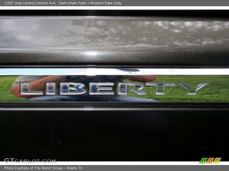 Dark Khaki Pearl / Medium Slate Gray 2005 Jeep Liberty Limited 4x4