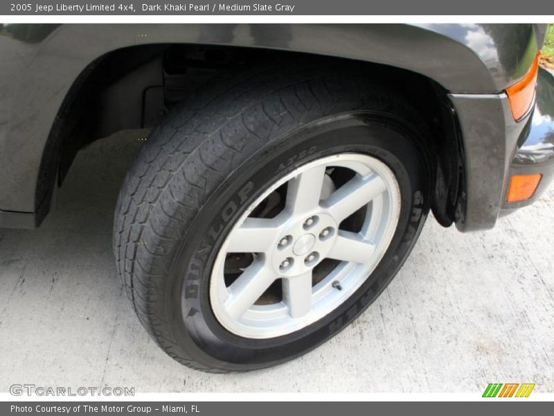 Dark Khaki Pearl / Medium Slate Gray 2005 Jeep Liberty Limited 4x4