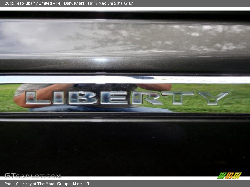 Dark Khaki Pearl / Medium Slate Gray 2005 Jeep Liberty Limited 4x4
