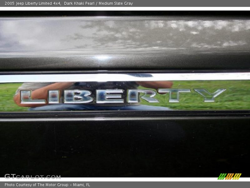 Dark Khaki Pearl / Medium Slate Gray 2005 Jeep Liberty Limited 4x4