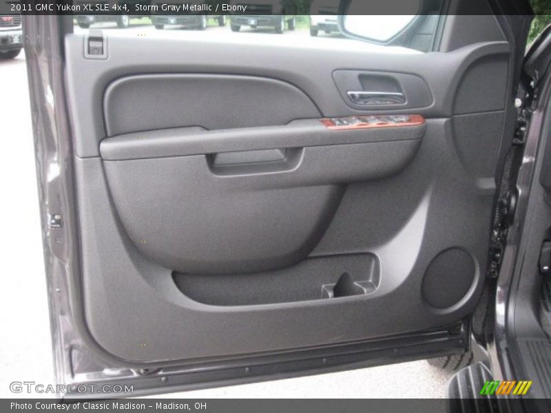 Storm Gray Metallic / Ebony 2011 GMC Yukon XL SLE 4x4