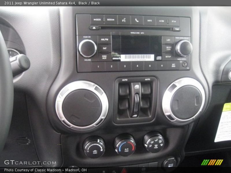 Black / Black 2011 Jeep Wrangler Unlimited Sahara 4x4