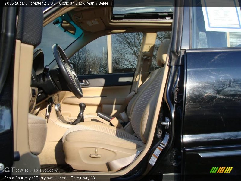 Obsidian Black Pearl / Beige 2005 Subaru Forester 2.5 XS