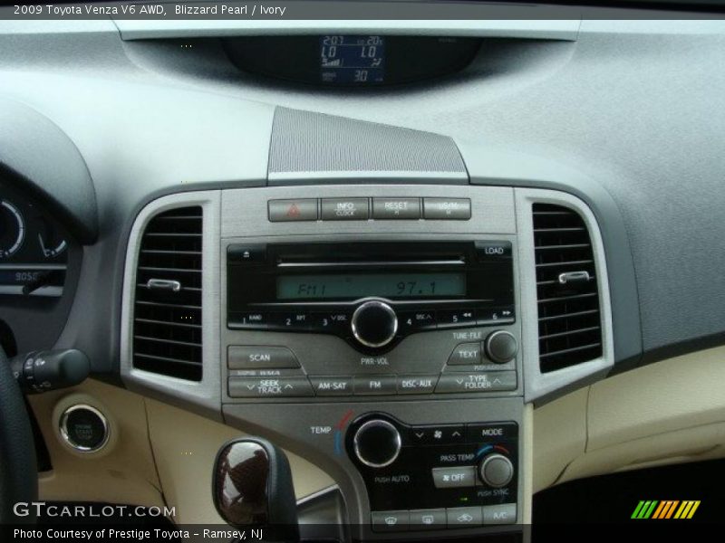 Blizzard Pearl / Ivory 2009 Toyota Venza V6 AWD
