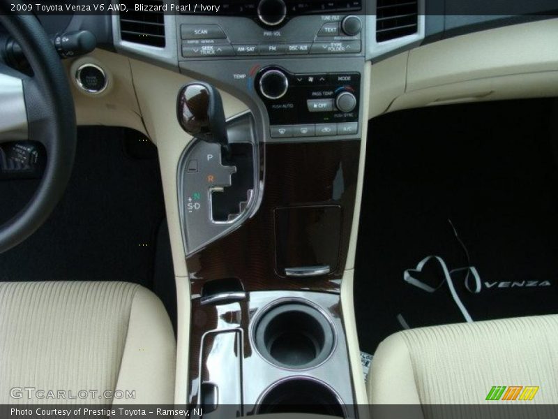 Blizzard Pearl / Ivory 2009 Toyota Venza V6 AWD