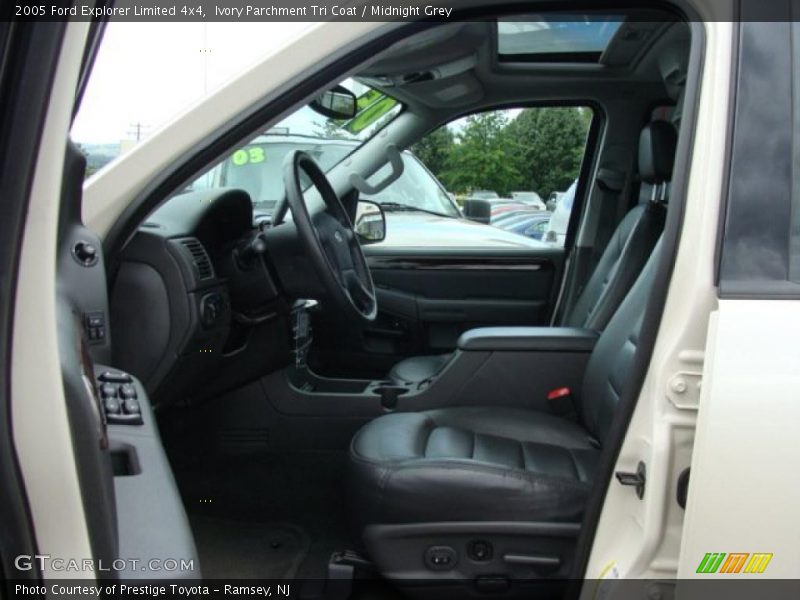 Ivory Parchment Tri Coat / Midnight Grey 2005 Ford Explorer Limited 4x4