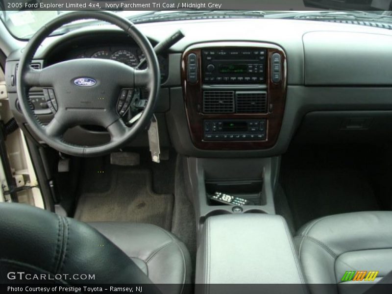 Ivory Parchment Tri Coat / Midnight Grey 2005 Ford Explorer Limited 4x4