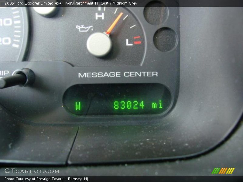 Ivory Parchment Tri Coat / Midnight Grey 2005 Ford Explorer Limited 4x4