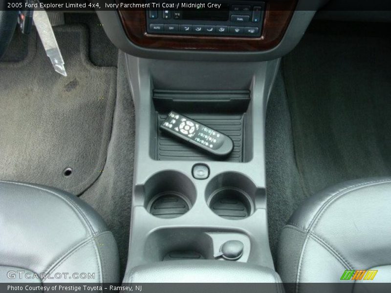 Ivory Parchment Tri Coat / Midnight Grey 2005 Ford Explorer Limited 4x4