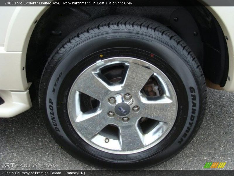Ivory Parchment Tri Coat / Midnight Grey 2005 Ford Explorer Limited 4x4