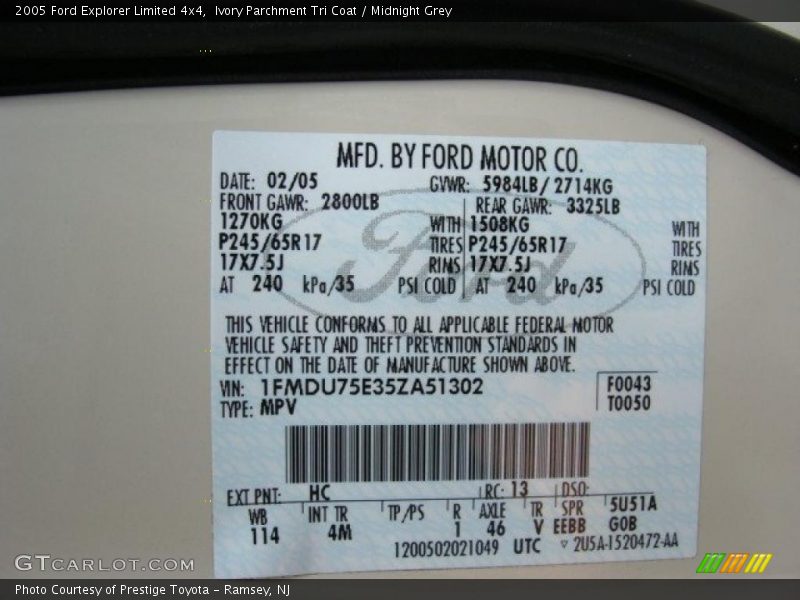 Ivory Parchment Tri Coat / Midnight Grey 2005 Ford Explorer Limited 4x4