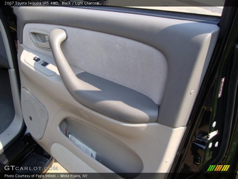 Black / Light Charcoal 2007 Toyota Sequoia SR5 4WD