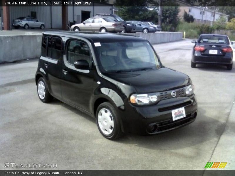 Super Black / Light Gray 2009 Nissan Cube 1.8 S