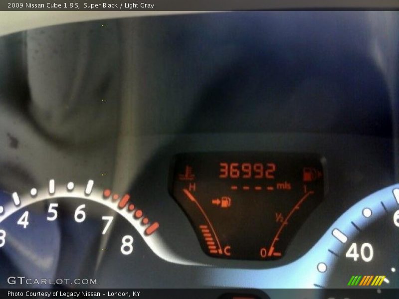 Super Black / Light Gray 2009 Nissan Cube 1.8 S