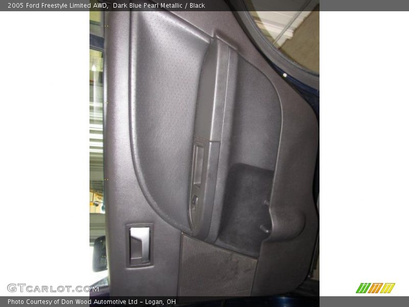 Dark Blue Pearl Metallic / Black 2005 Ford Freestyle Limited AWD