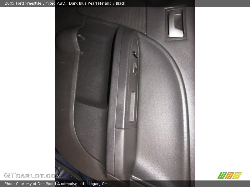 Dark Blue Pearl Metallic / Black 2005 Ford Freestyle Limited AWD