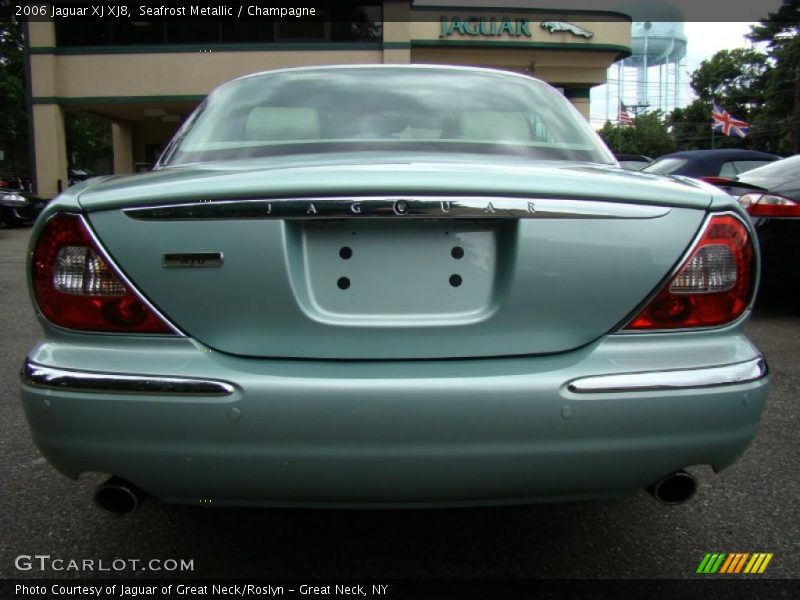 Seafrost Metallic / Champagne 2006 Jaguar XJ XJ8