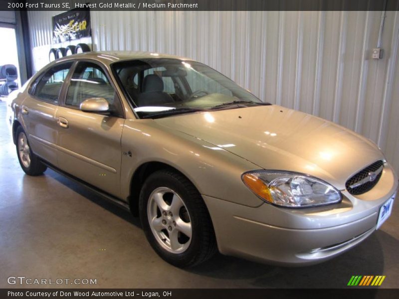 Harvest Gold Metallic / Medium Parchment 2000 Ford Taurus SE