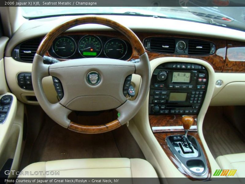 Seafrost Metallic / Champagne 2006 Jaguar XJ XJ8