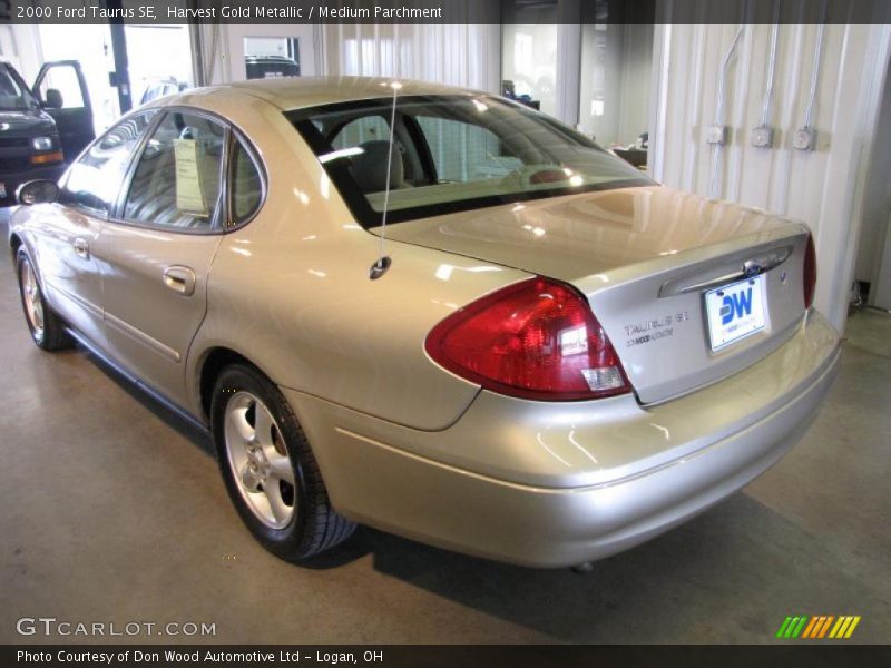 Harvest Gold Metallic / Medium Parchment 2000 Ford Taurus SE