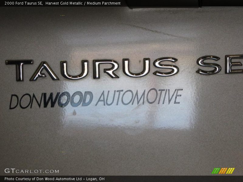 Harvest Gold Metallic / Medium Parchment 2000 Ford Taurus SE