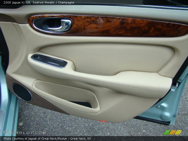Seafrost Metallic / Champagne 2006 Jaguar XJ XJ8