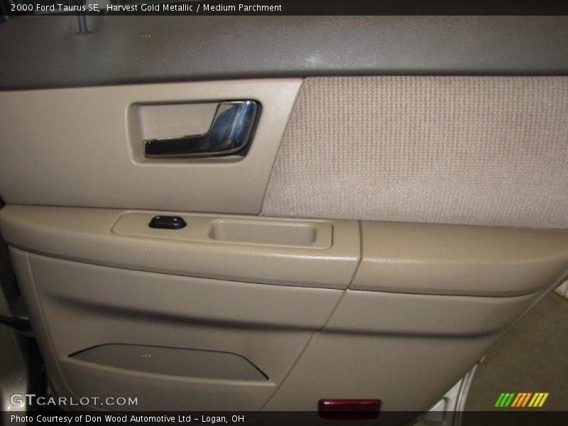 Harvest Gold Metallic / Medium Parchment 2000 Ford Taurus SE